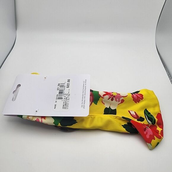 NWT Falls Creek Tortoiseshell Sunglasses & Yellow Floral Pouch - Picture 3 of 3